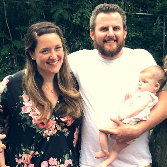 Meet Your Posher, Tara! - Picture 2 of 3